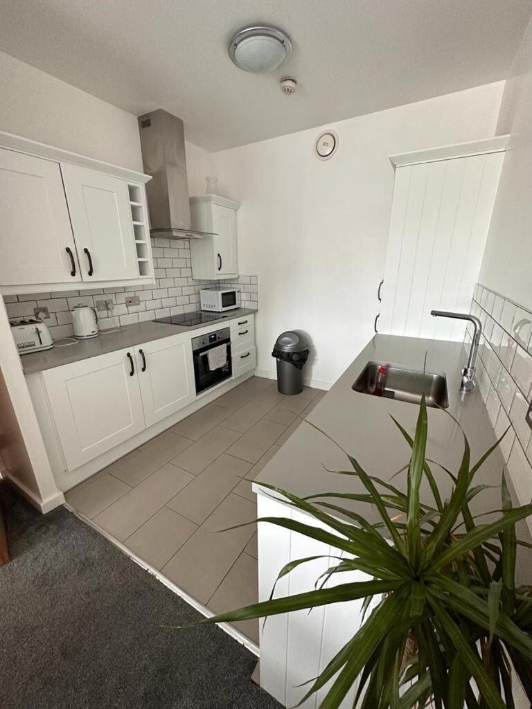 Recently Refurbished Apt Central Mk Free Parking Milton Keynes Exterior photo